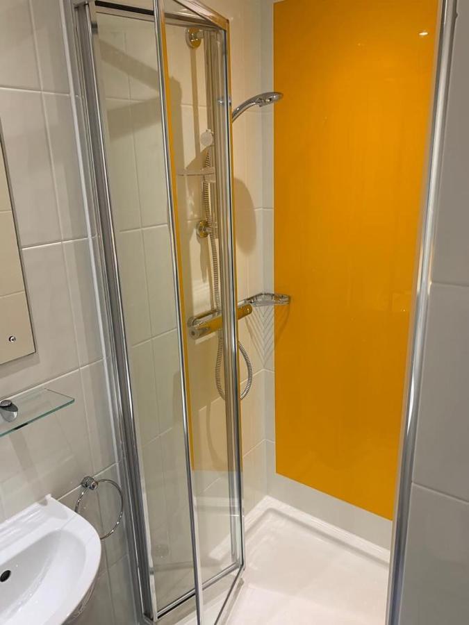 For Students Only Ensuite Bedrooms With Shared Kitchen At Cathedral Point In Winchester Dış mekan fotoğraf